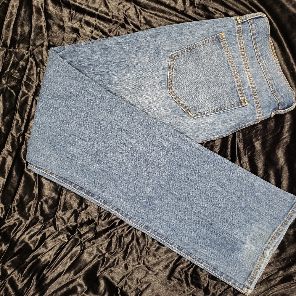Old Navy Jeans - Picture 6 of 6